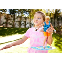 Meisjes|Tienerpoppen></noscript> Barbie beach pop met surfplank