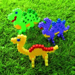 Strijkkralen> Hama strijkkralen maxi 600 stuks dino's in box