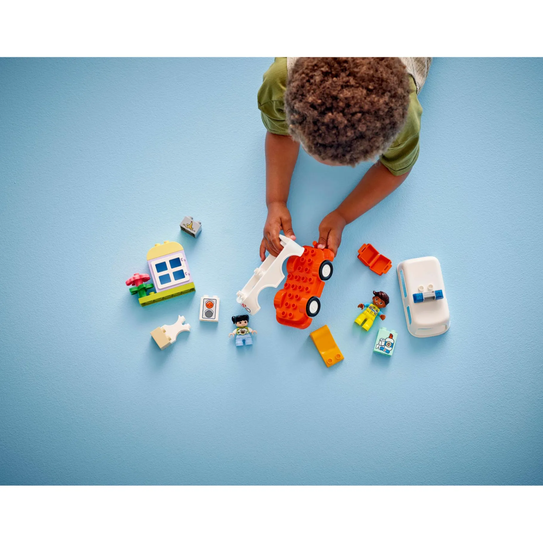 Bouwstenen>LEGO 10447 DUPLO Ambulance met chauffeur