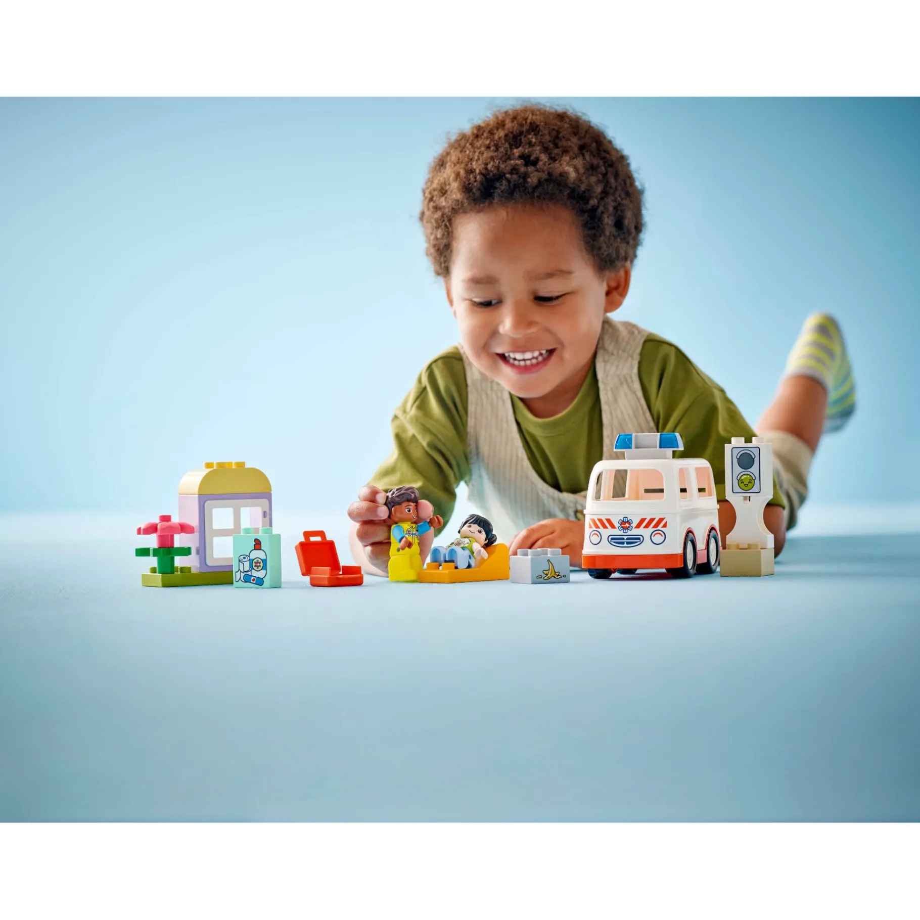 Bouwstenen>LEGO 10447 DUPLO Ambulance met chauffeur