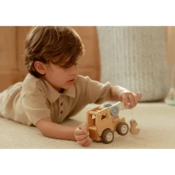 Voertuigen></noscript> Little Dutch kraanwagen met pegdoll fsc