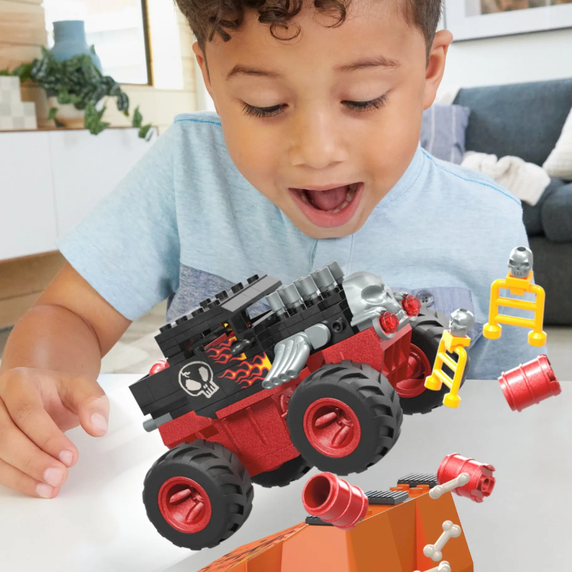 Auto's>Mega Bloks Mega Hot Wheels Monster Trucks Bone Shaker Crush Course