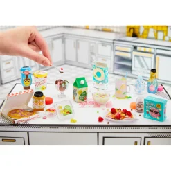 Surprise></noscript> MGA's Miniverse - Make It Mini Multi Pack