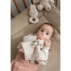 Plucheknuffels><noscript><img width=