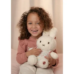 Plucheknuffels><noscript><img width=