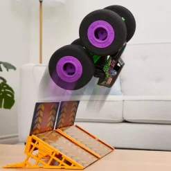 Radiografisch></noscript>Spinmaster R/C Monster Jam 1:16 Grave Digger Ramp Champ