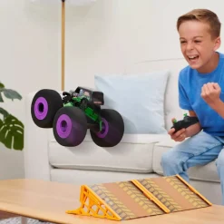 Radiografisch></noscript>Spinmaster R/C Monster Jam 1:16 Grave Digger Ramp Champ