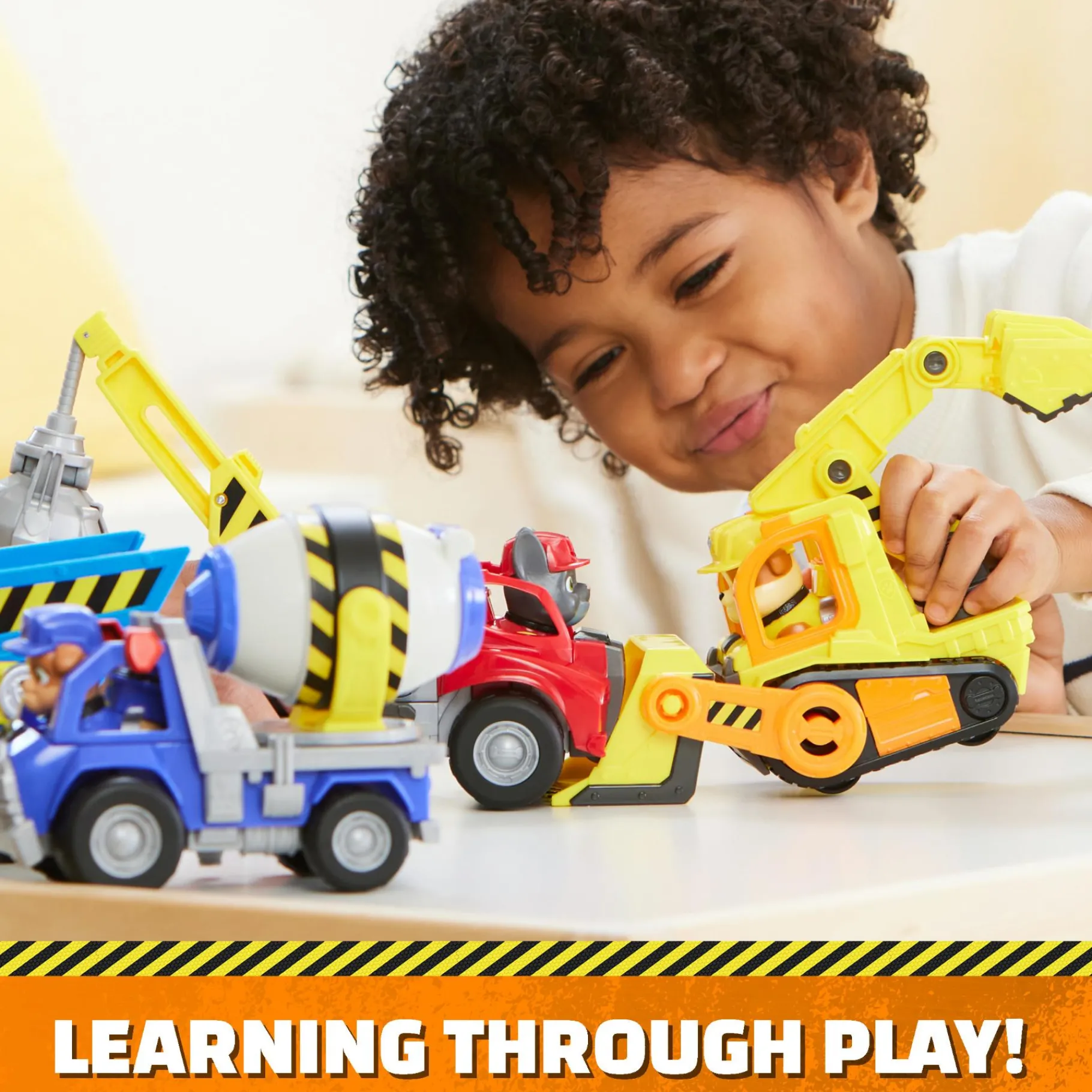 Speelfiguren> Rubble & Crew Basic Vehicles Charger