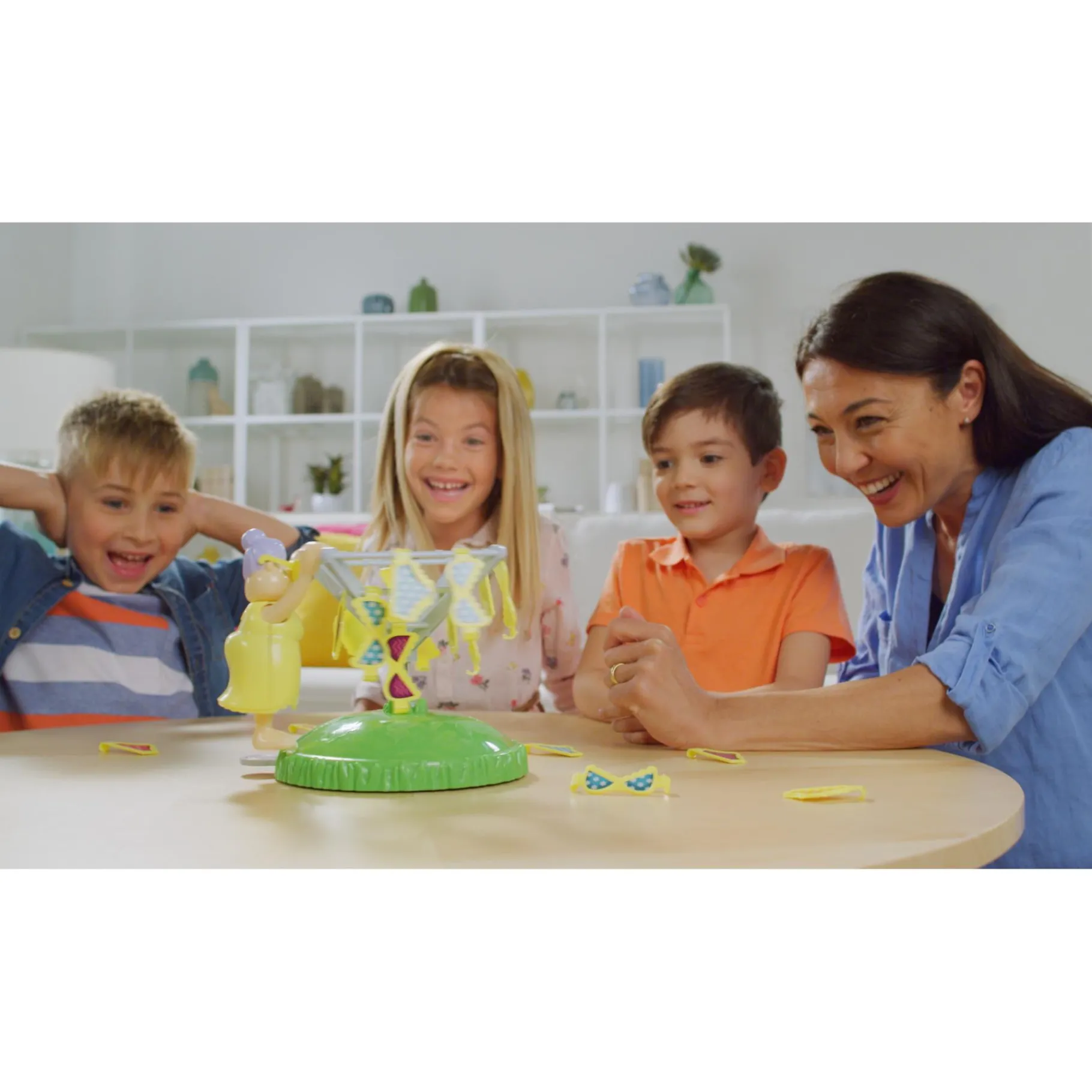 Kinderspellen>Megableu Spel Oma's Woeste Waslijn