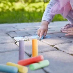 Stoepkrijt></noscript> Stoepkrijt en 4 sjablonen dino