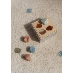 Vormenstoven></noscript>Little Dutch Vormenstoof Forest Garden