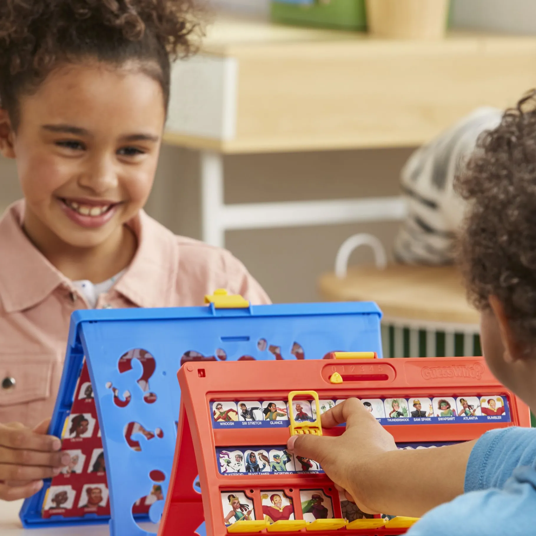 Kinderspellen>Hasbro Wie Is Het? - Kinderspel