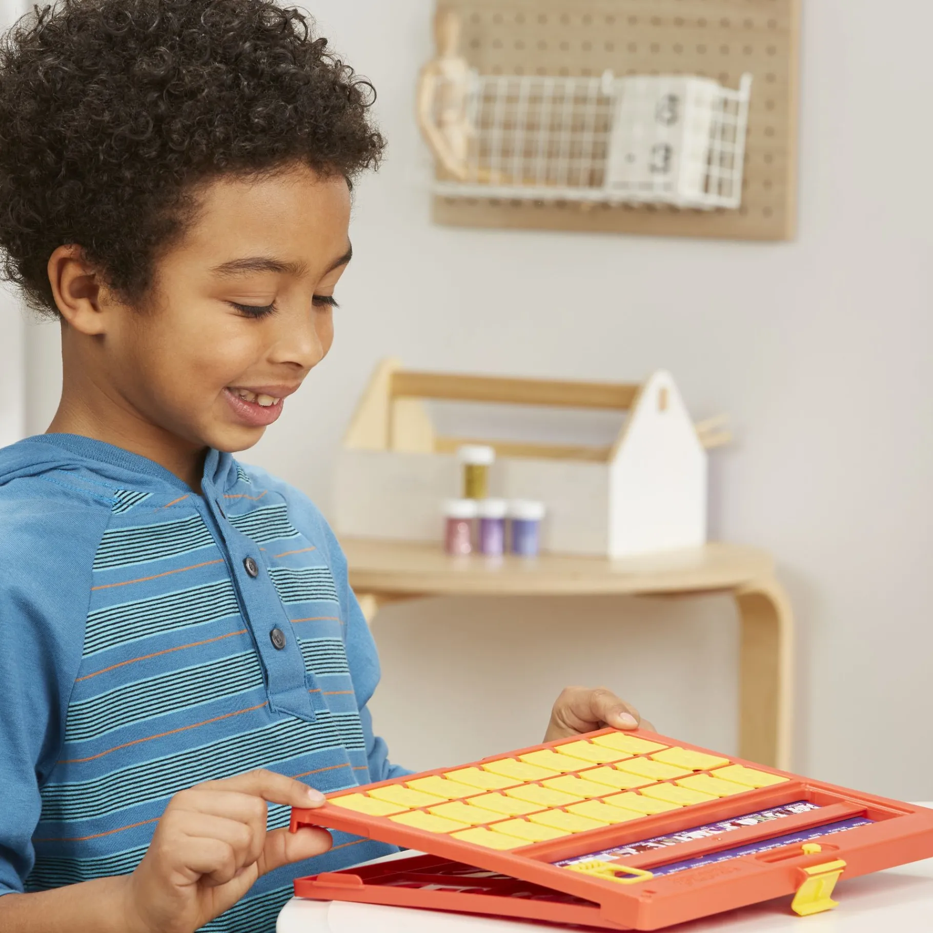 Kinderspellen>Hasbro Wie Is Het? - Kinderspel